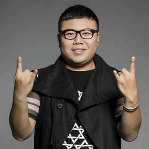 公翁⋯好舒服⋯好紧漫画
